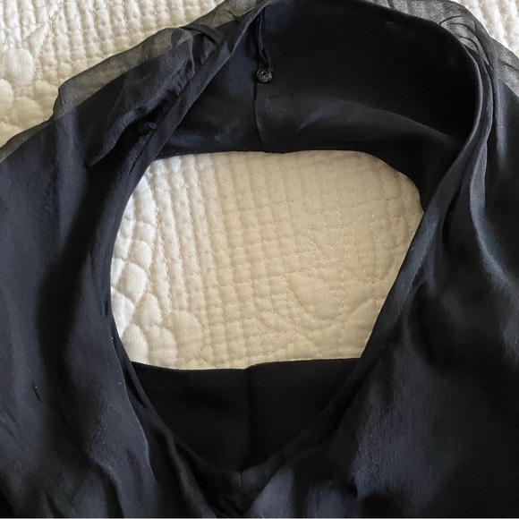 Lafayette 148 sample piece dress in black silk w/elastic waist - Picture 7 of 14